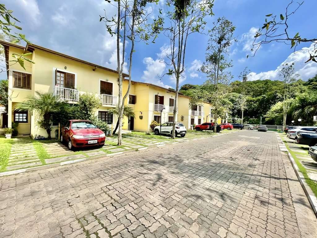 Casa de condomínio à venda com 3 quartos, 81,40m² - Jardim Barbacena,