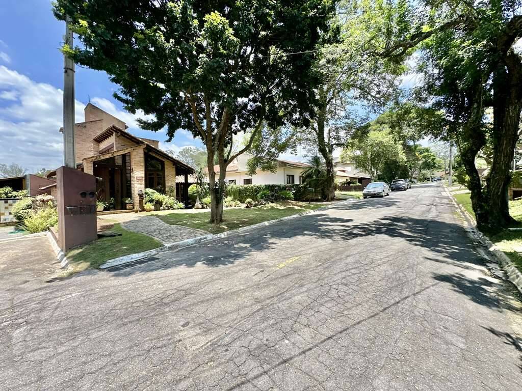 Casa à venda com 4 quartos - Nova Higienópolis,