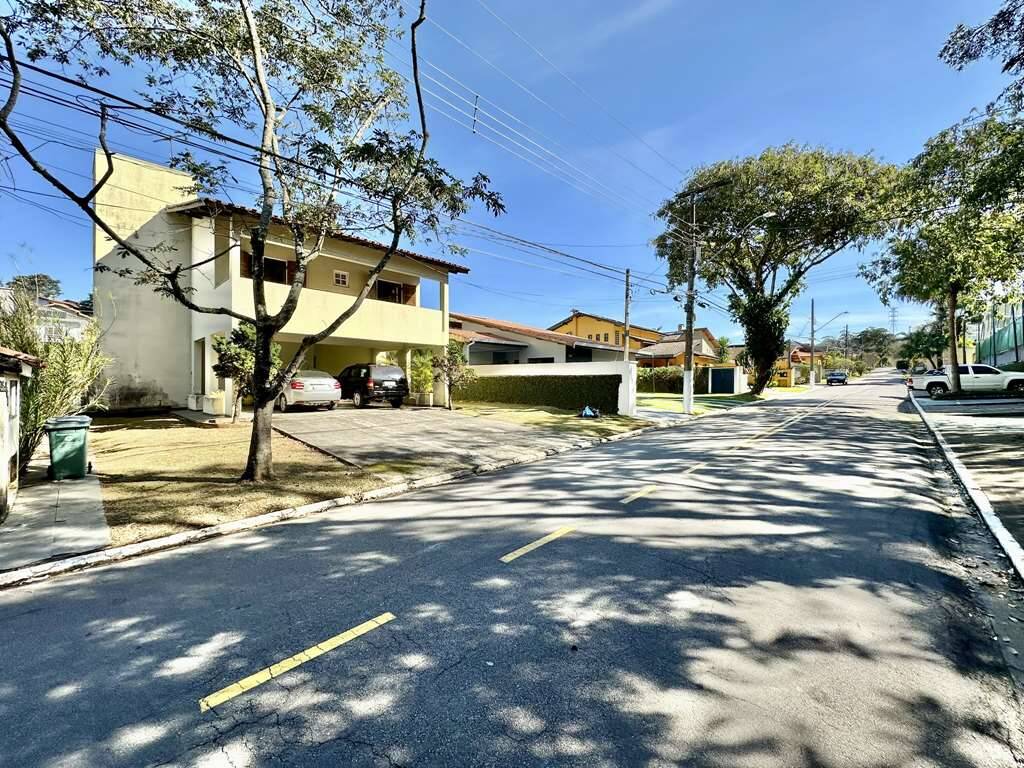 Casa à venda com 3 quartos, 380,00m² - Nova Higienópolis,