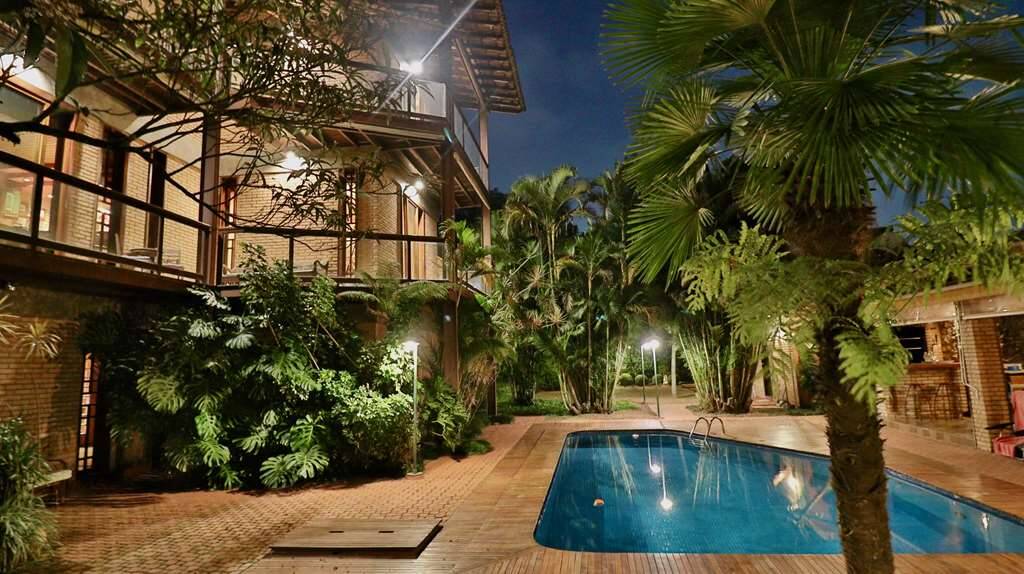 Casa de condomínio à venda com 7 quartos, 1351,74m² - Aldeia da Serra,