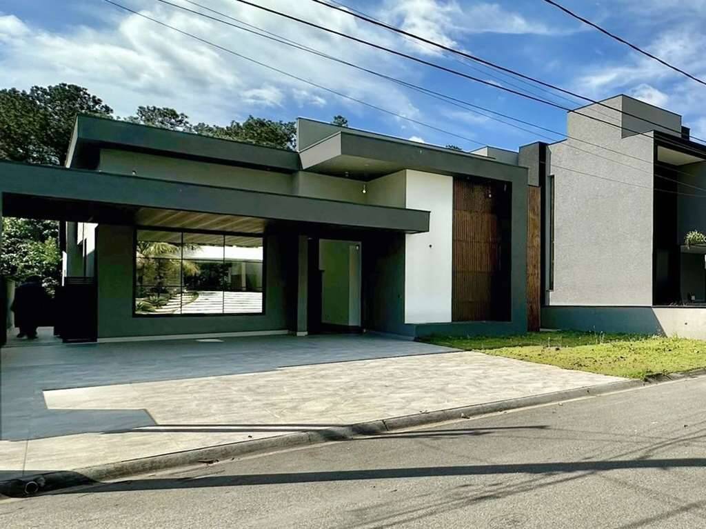 Casa à venda com 5 quartos, 411,84m² - Jardim do Golf I,
