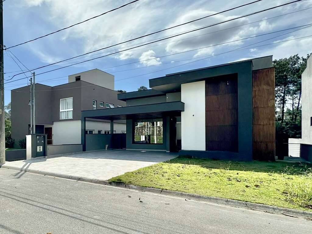 Casa à venda com 5 quartos, 411,84m² - Jardim do Golf I,