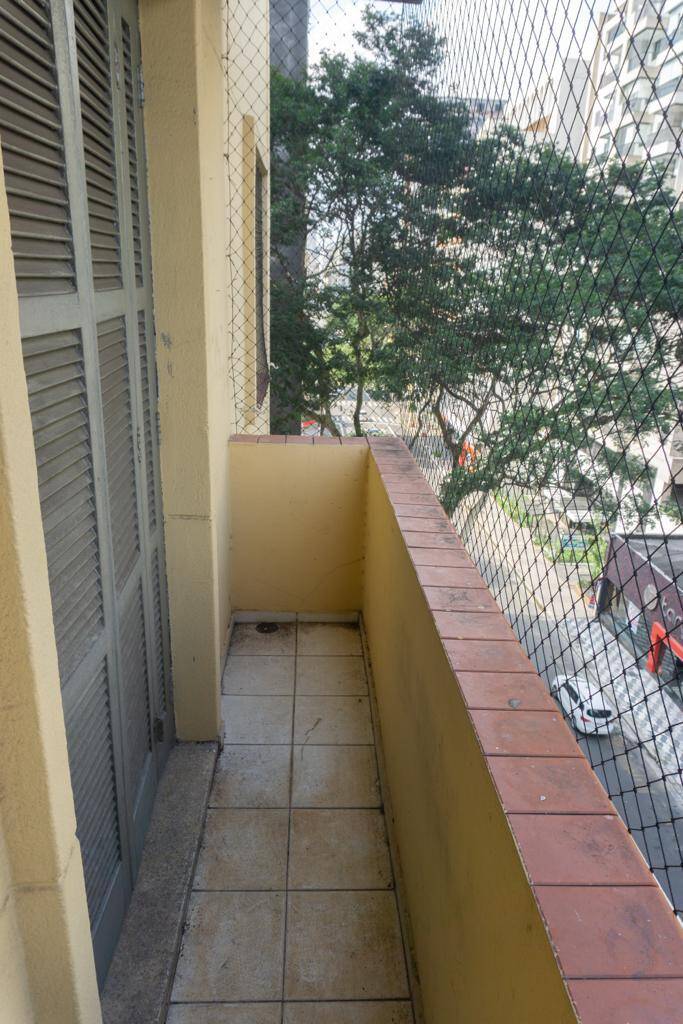  - Apartamento de 2 dormitórios na Av. Brigadeiro Luis Antonio