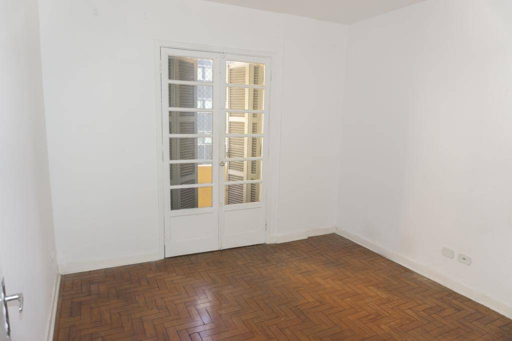  - Apartamento de 2 dormitórios na Av. Brigadeiro Luis Antonio