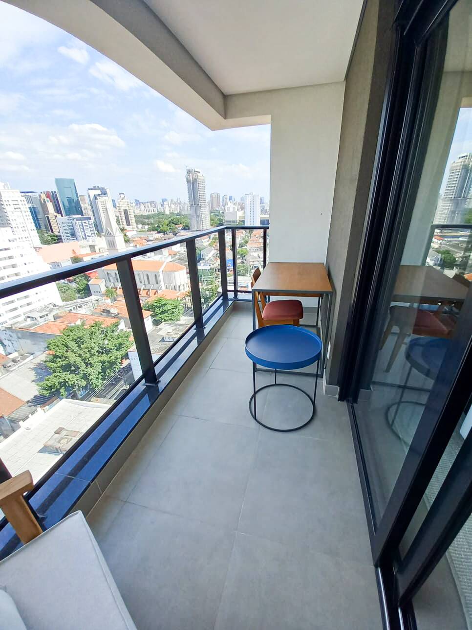 - Apartamento mobiliado no Bairro PINHEIROS com 50 m² de área útil
