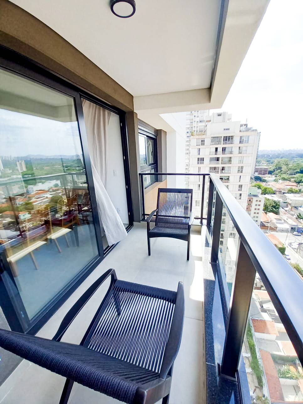  - Apartamento Mobilado em PINHEIROS com: 74,00 m² de área útil