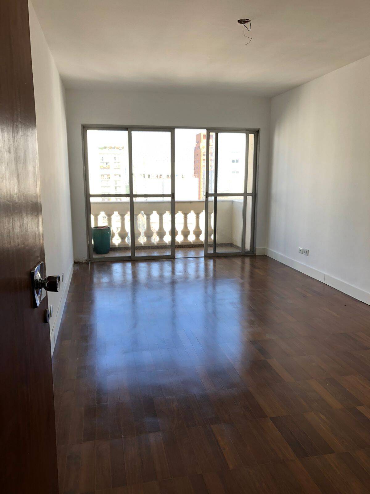  - Apartamento com 3 dormitórios para locação no Jardim Paulista
