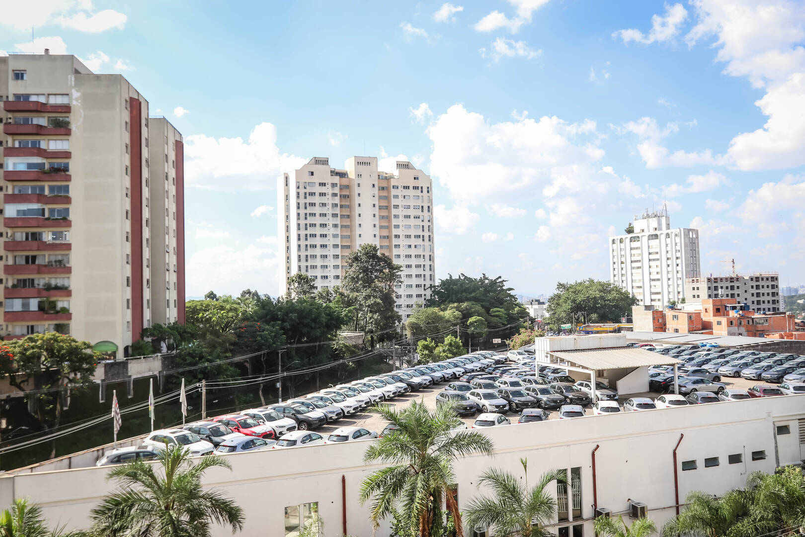 Apartamento no Morumbi. Vista permanente. Pequena entrada saldo financiado - M Baroni Prime
