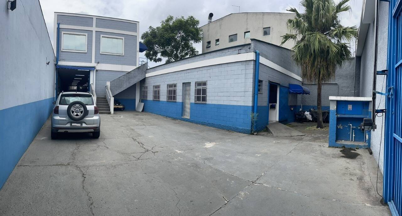 Galpão à venda, 688m² - Sacoma,