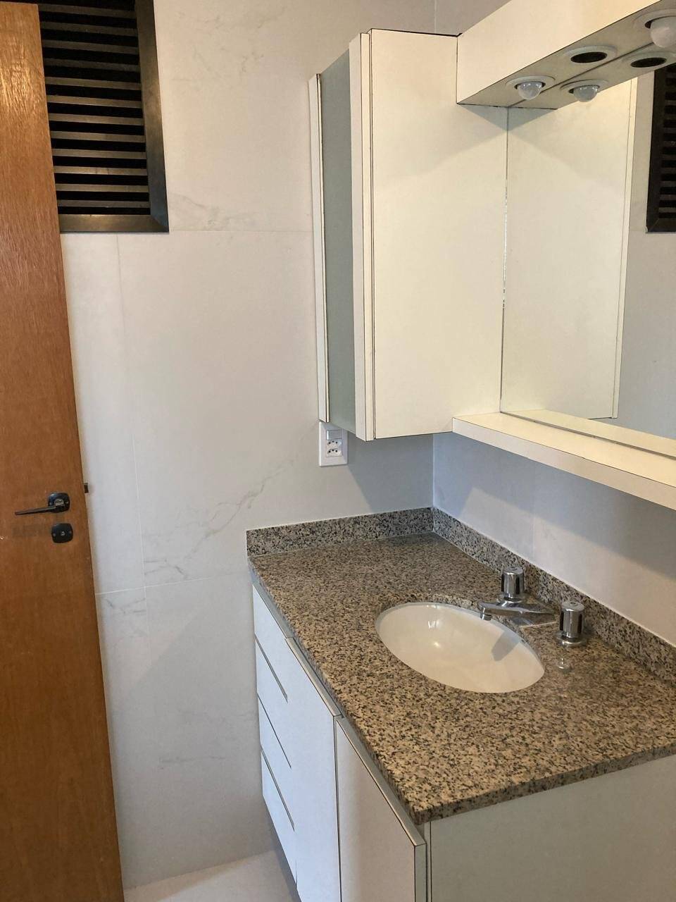  - Apartamento mobiliado em Pinheiros. Local Nobre, Oscar freire