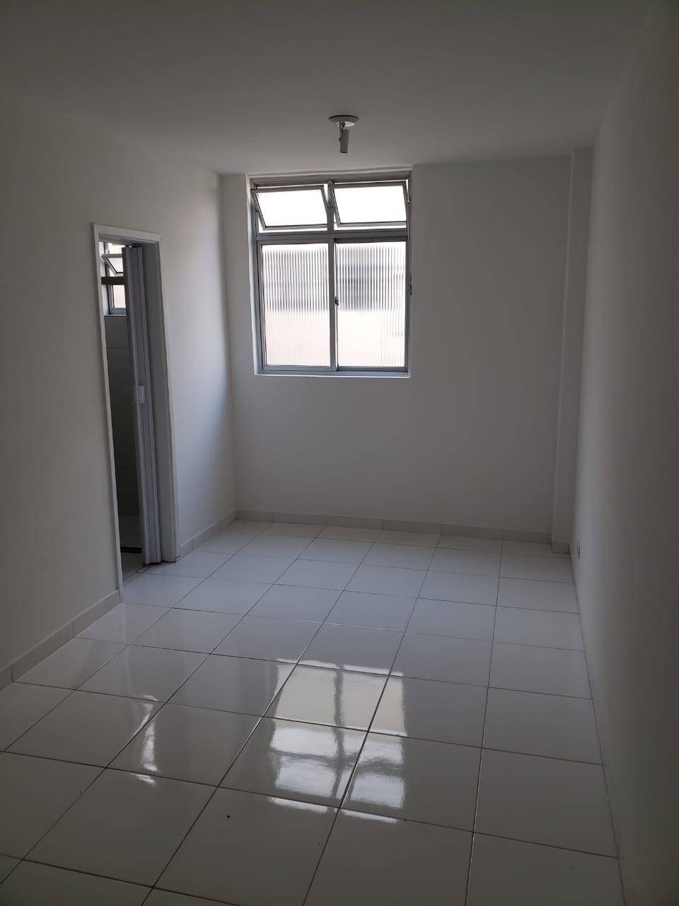  - KITNET À VENDA EM PERDIZES