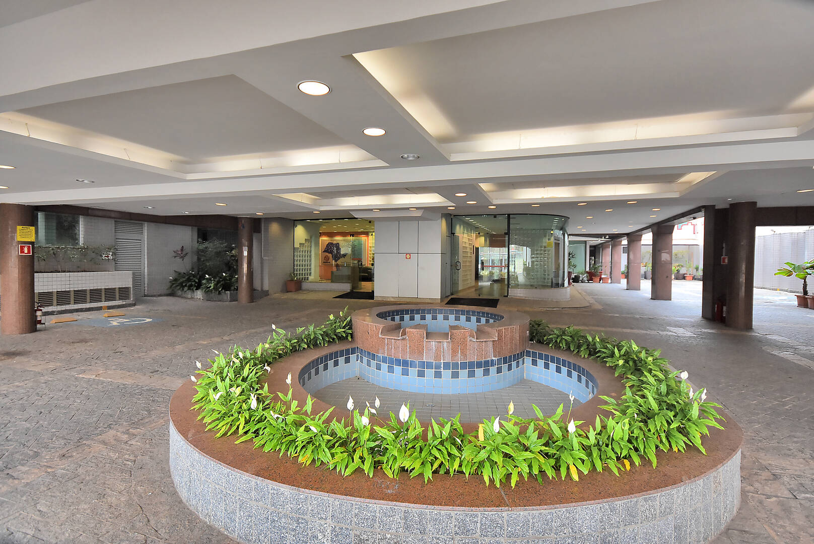 Sala comercial para alugar - Luz,