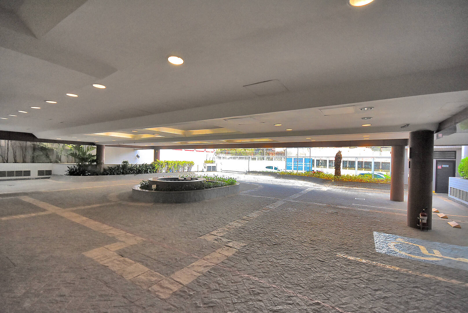 Sala comercial para alugar - Luz,