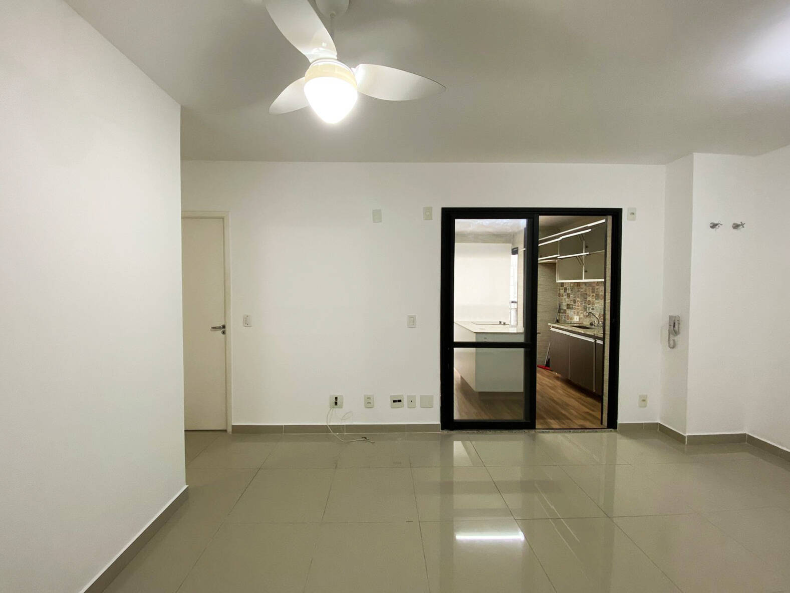  - Apartamento com 2 dormitórios para locação na Bela Vista