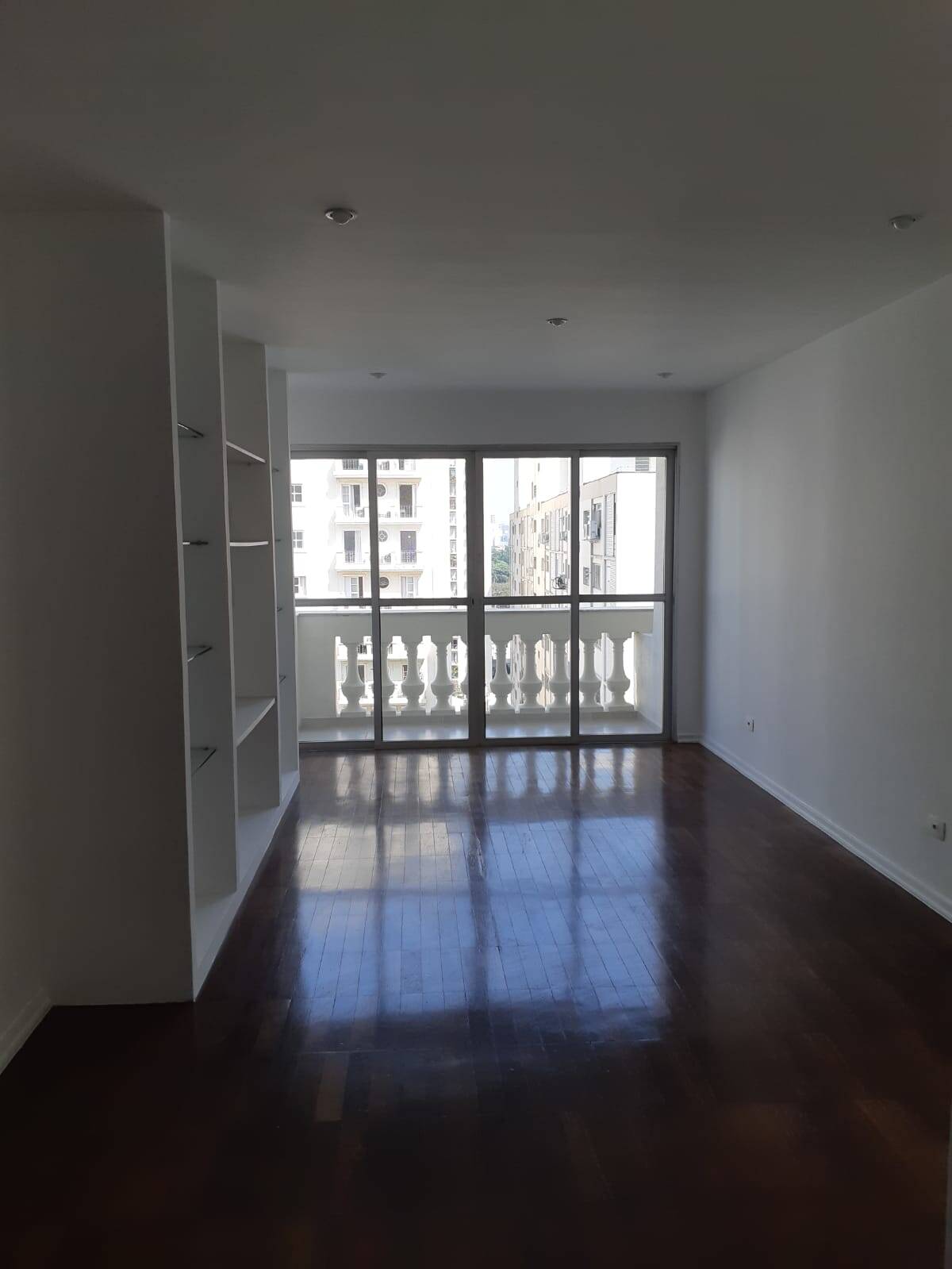  - Apartamento com 3 dormitórios para locação no Jardim Paulista