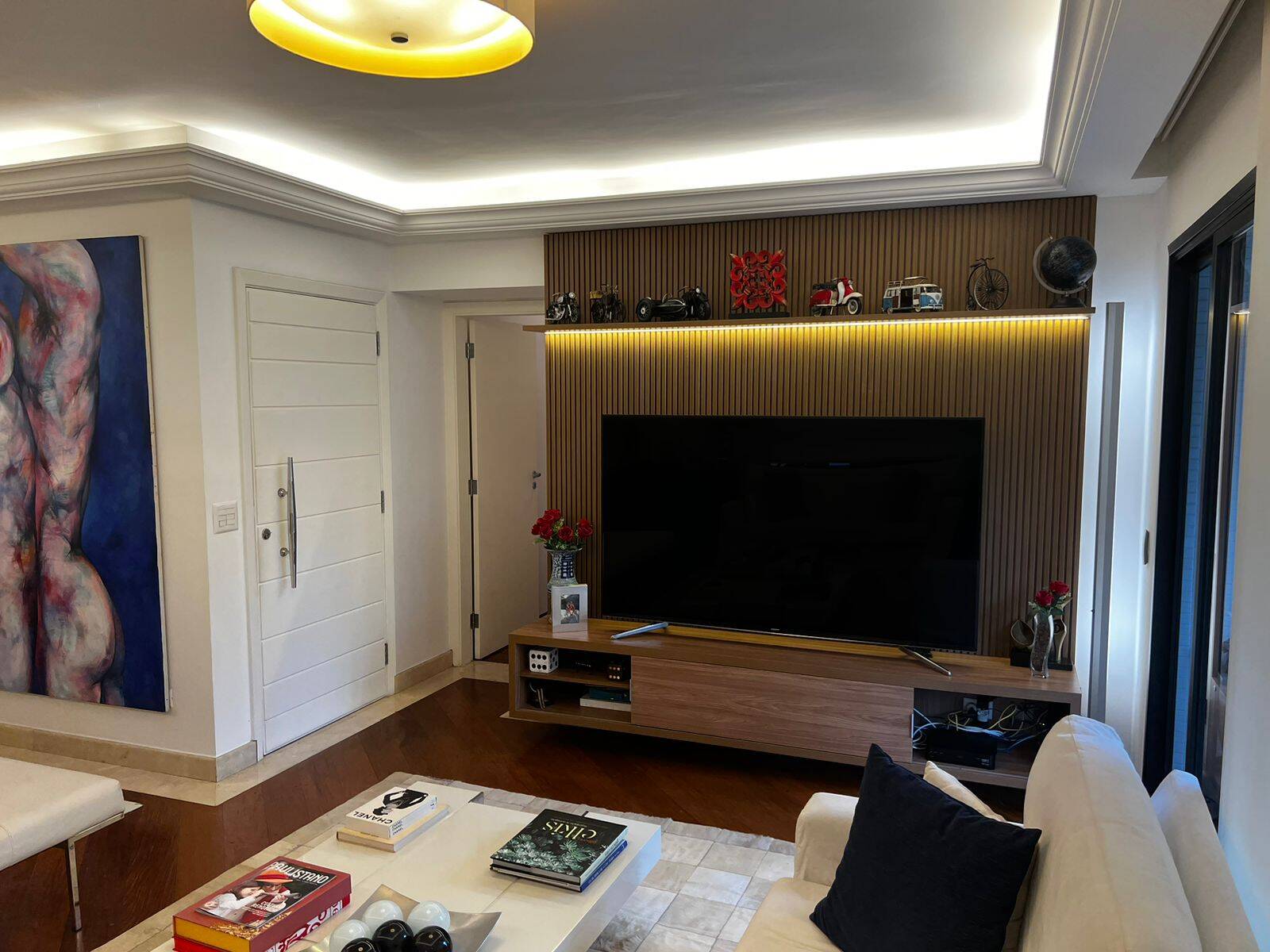  - Apartamento para locação em Moema com 3 suítes,170m²