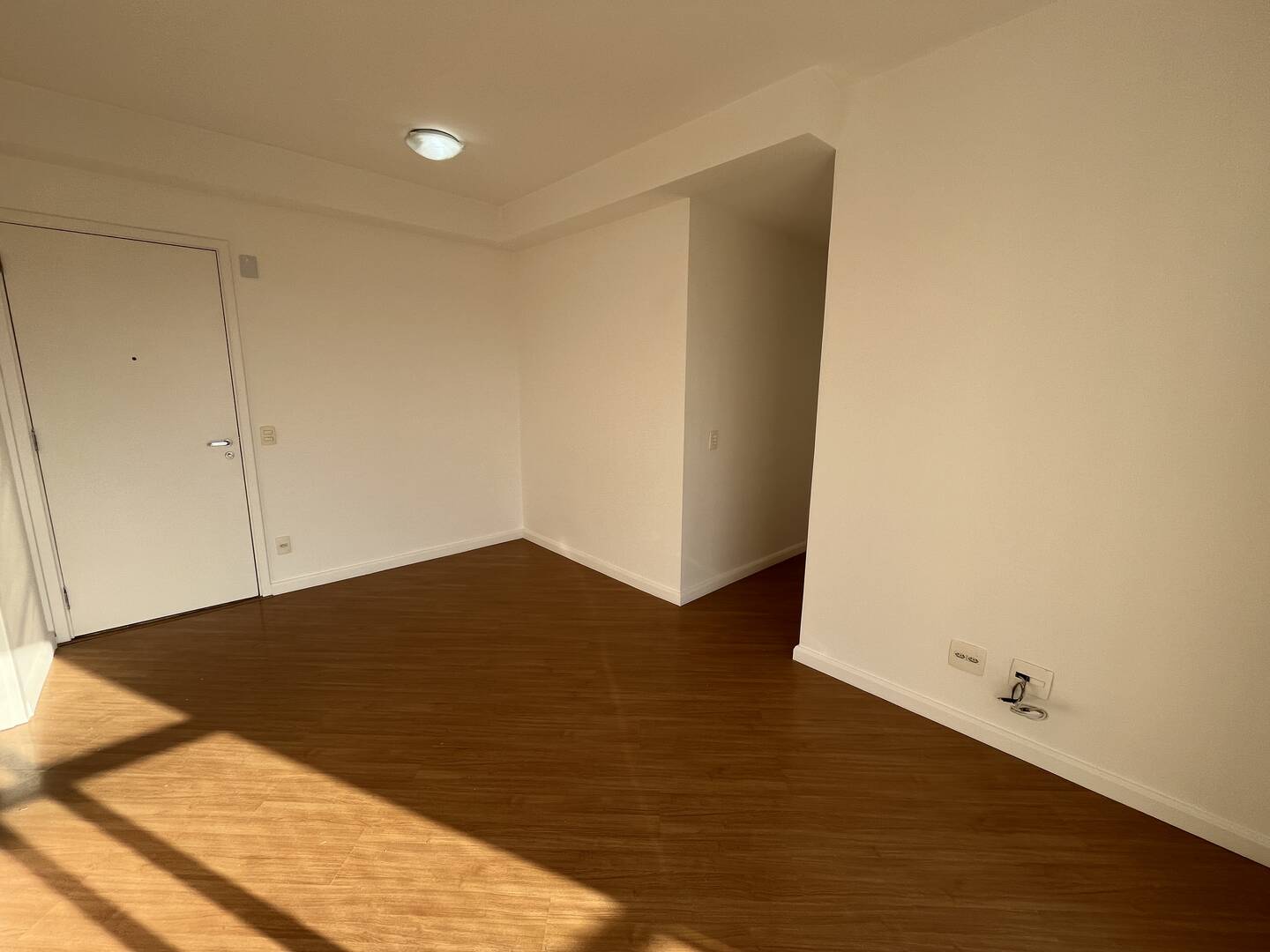  - Apartamento com 2 dormitórios para locação na Barra Funda