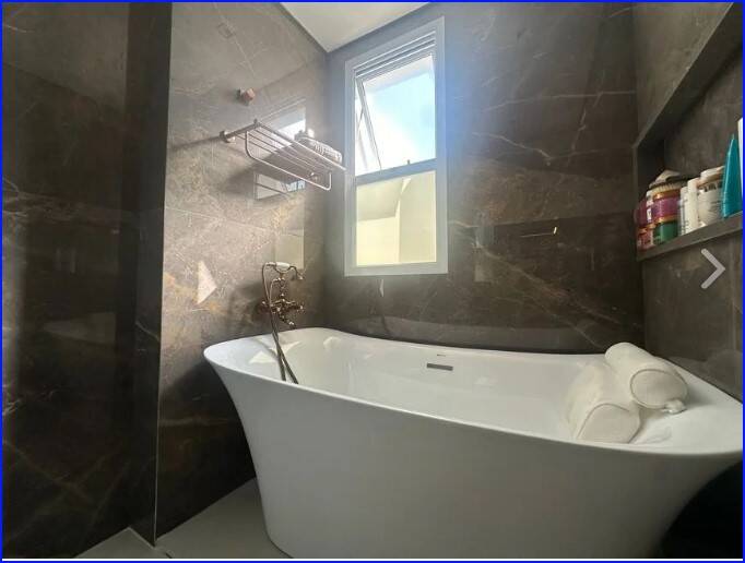  - Casa 4 Dormitórios, 3 suítes, 4 vagas, Piscina, 360 m² - Morumbi