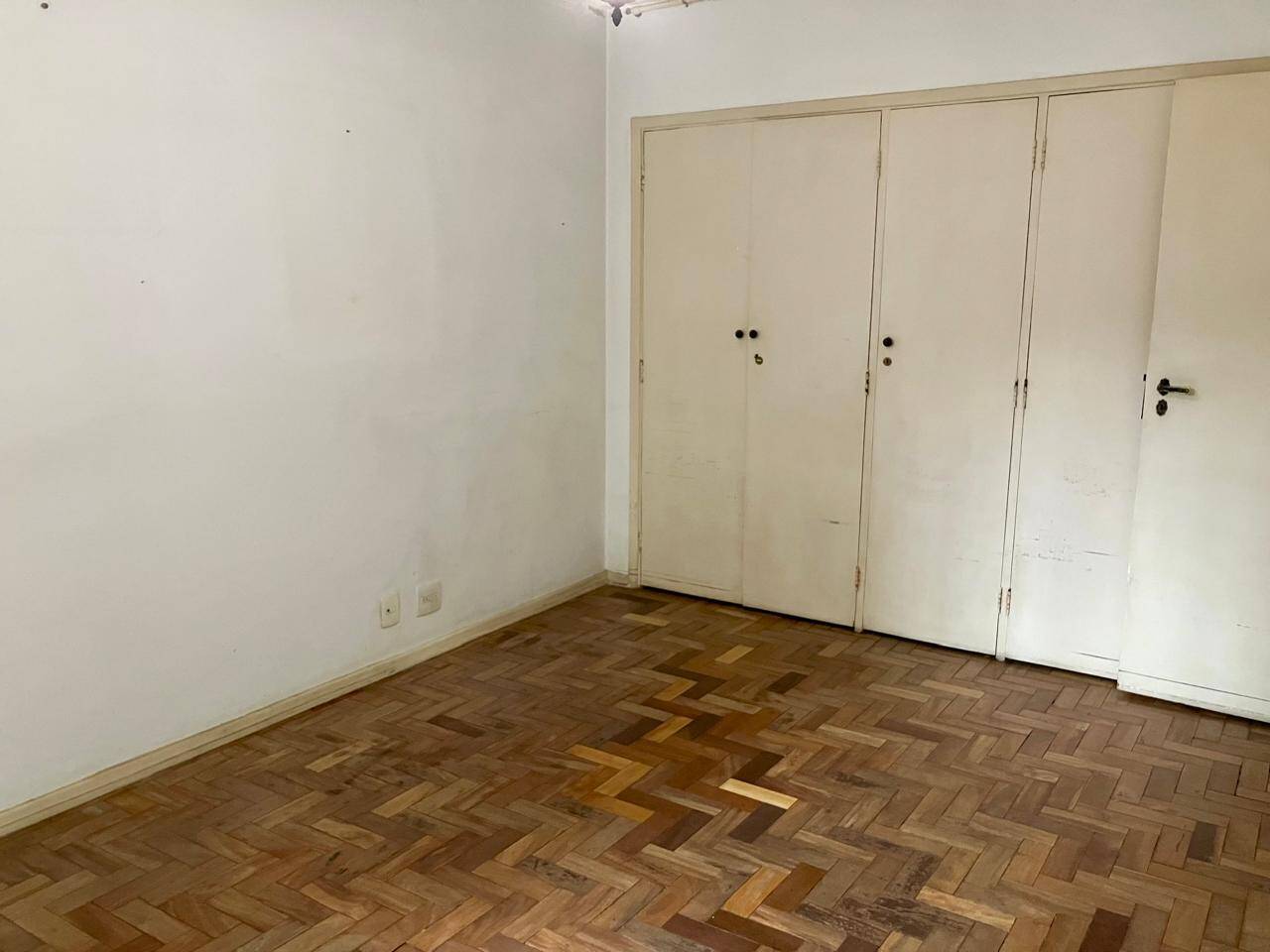 Apartamento à venda com 2 quartos, 132m² - Jardim Paulista,