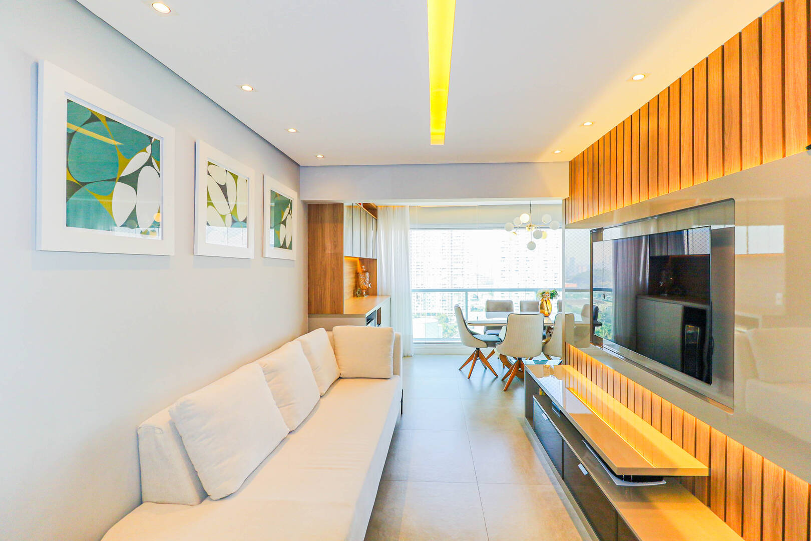 Apartamento com 3 dormitórios à venda em Santo Amaro - M Baroni Prime