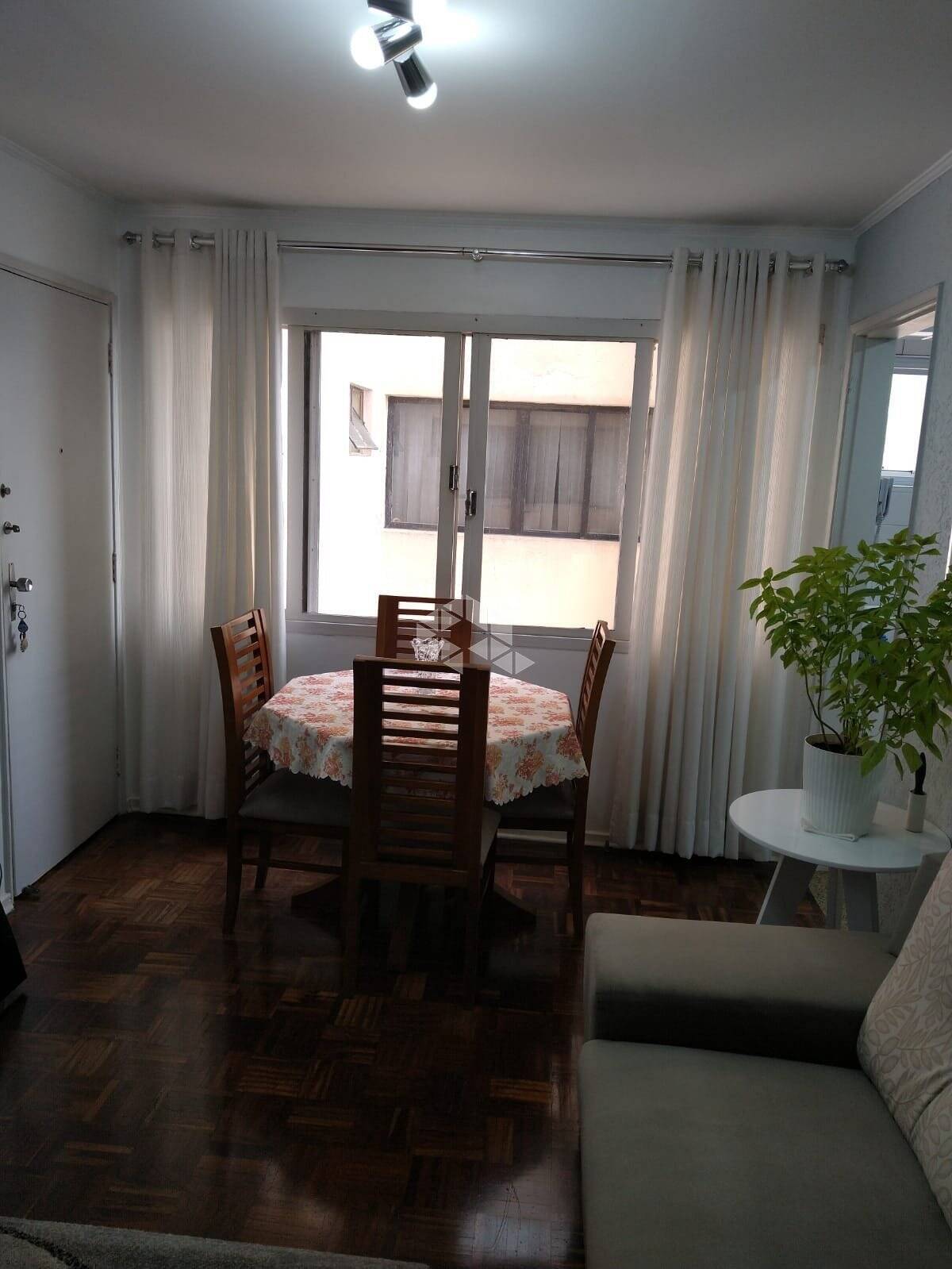  - APARTAMENTO Á VENDA , CENTRO/C.ELISEOS , COM 63M2 , 2Q ,2 B , 1VAGA COBERTA