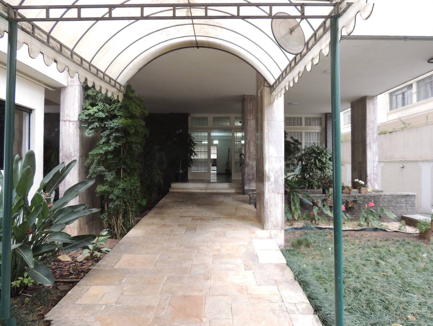  - Apartamento 03 Dormitórios 01 suíte 02 vagas, 186 m² - Jardim Paulista