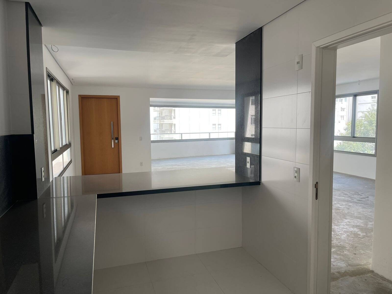  - Apartamento com 3 dormitórios à venda na Alameda Lorena