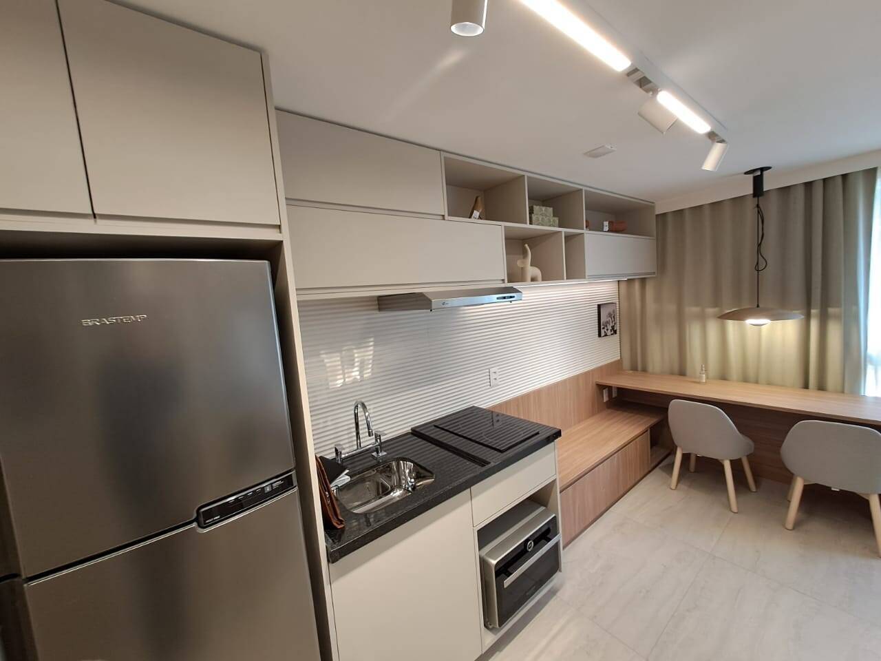  - APARTAMENTO PARA LOCAÇÃO , PINHEIROS , 1 DORM , 20M2 , 1 VAGA