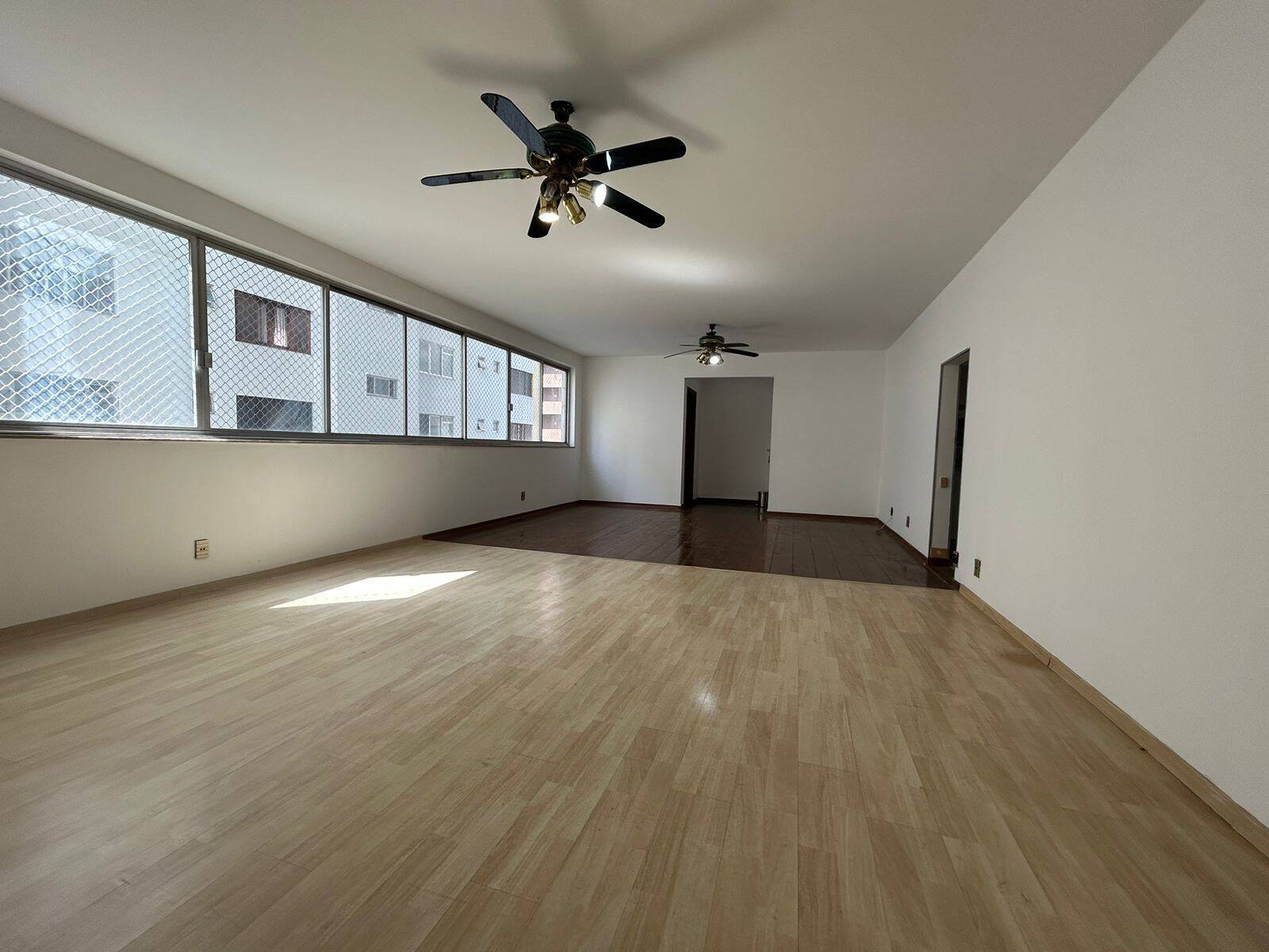 Apartamento à venda com 3 quartos, 200m² - Paraíso,