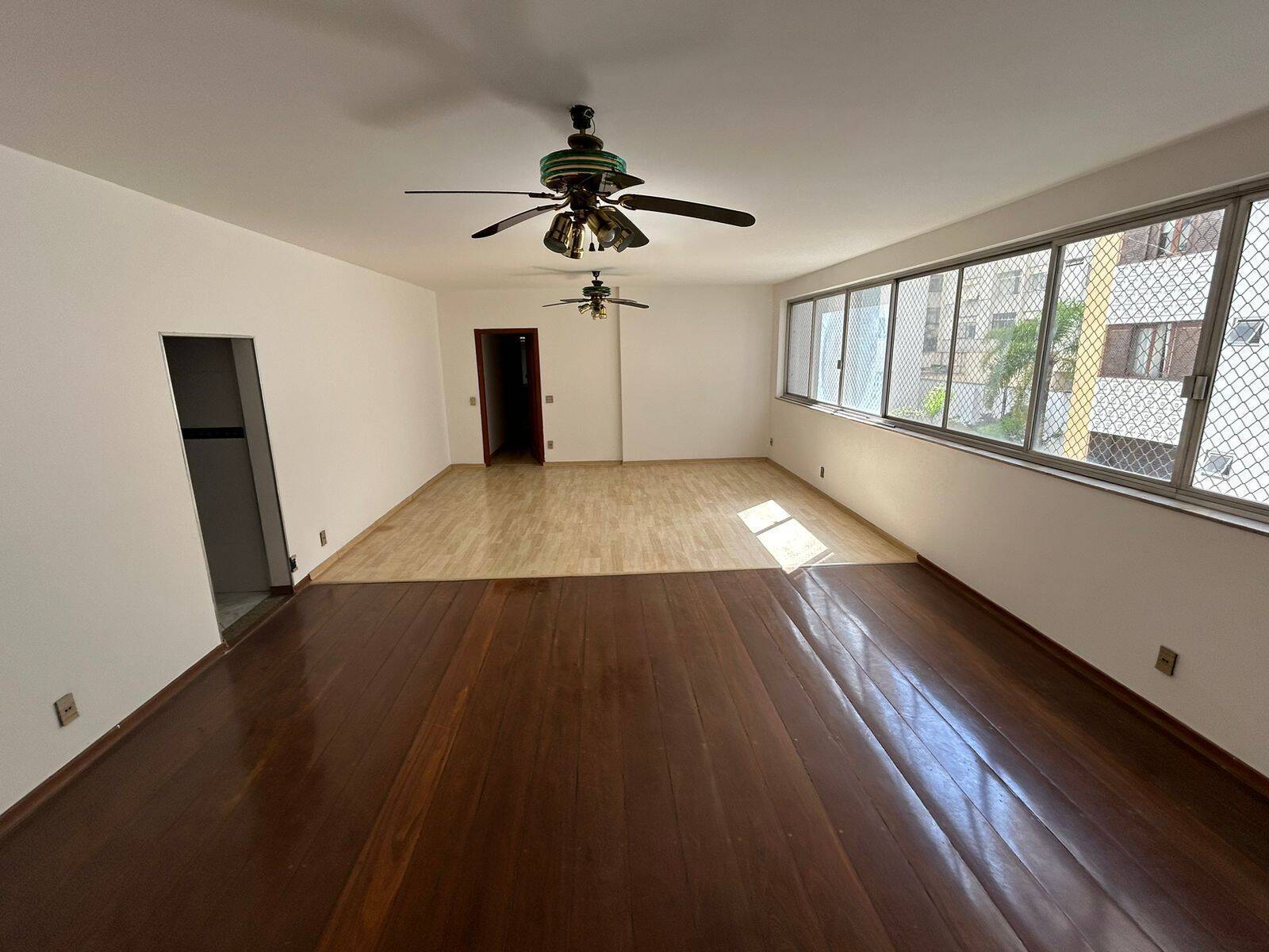 Apartamento à venda com 3 quartos, 200m² - Paraíso,