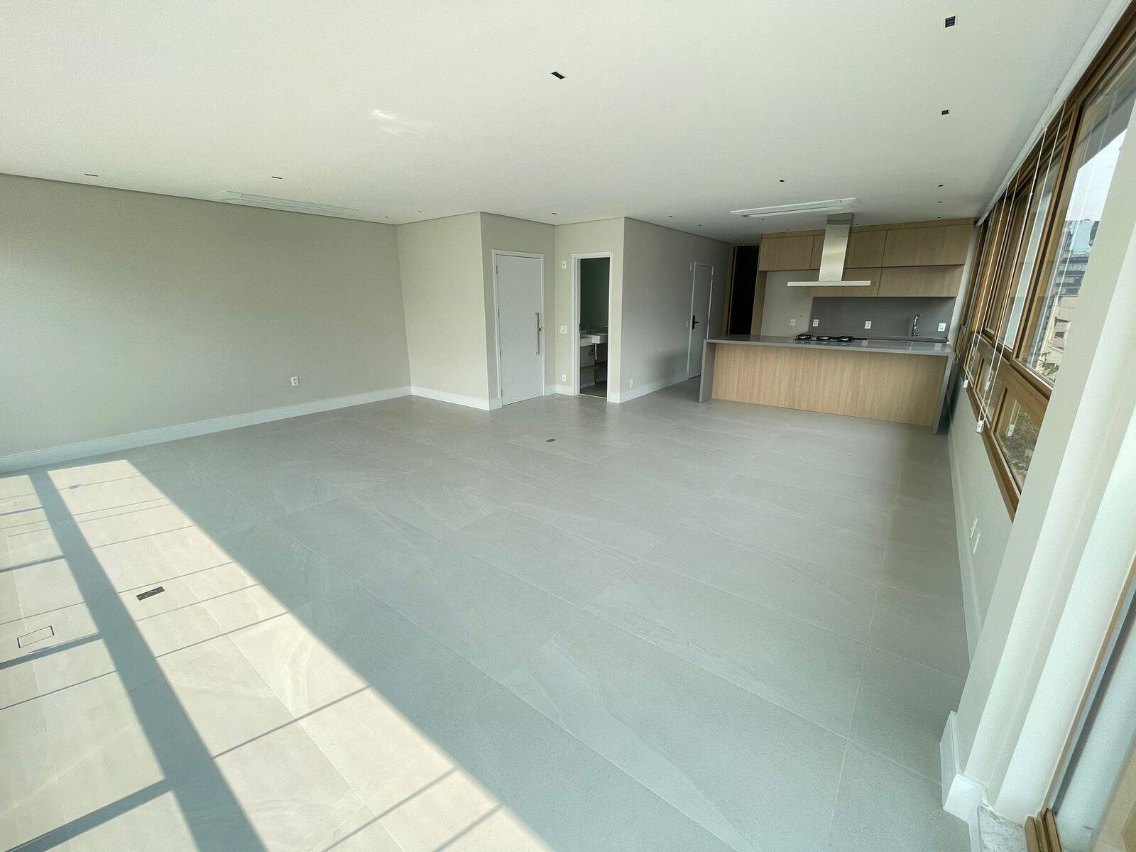  - Apartamento com 3 dormitórios para locação no Itaim Bibi