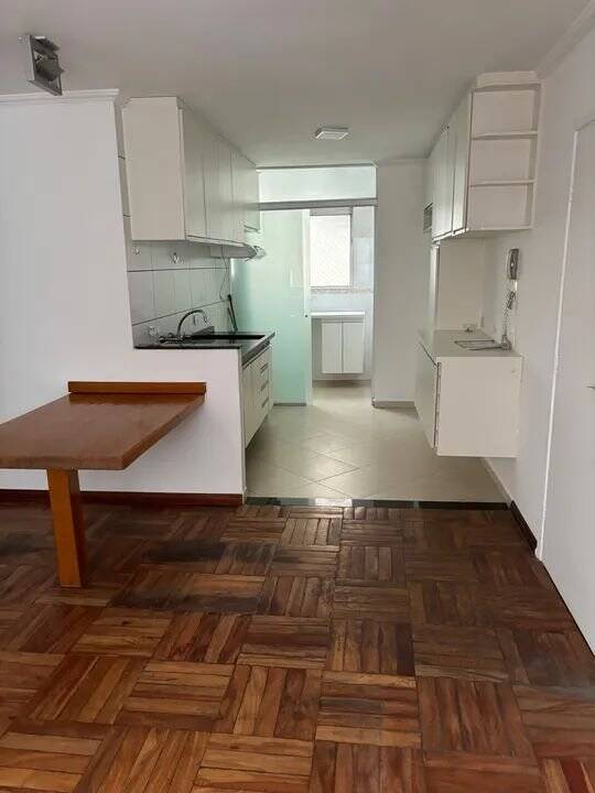  - Apartamento com 3 dormitórios para locação no Campo Belo