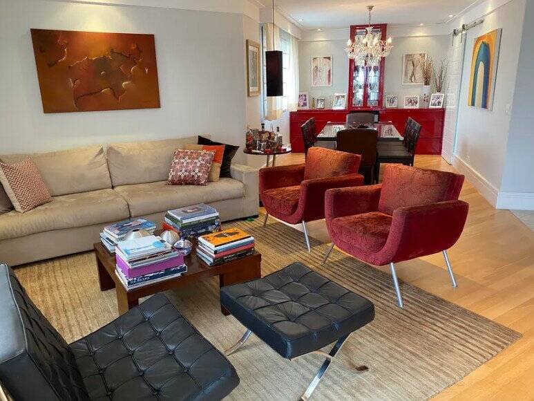  - Apartamento com 3 dormitórios para locação