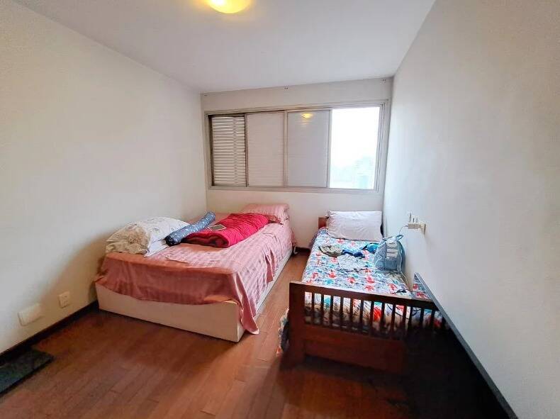 Apartamento à venda com 3 quartos, 133m² - Perdizes,