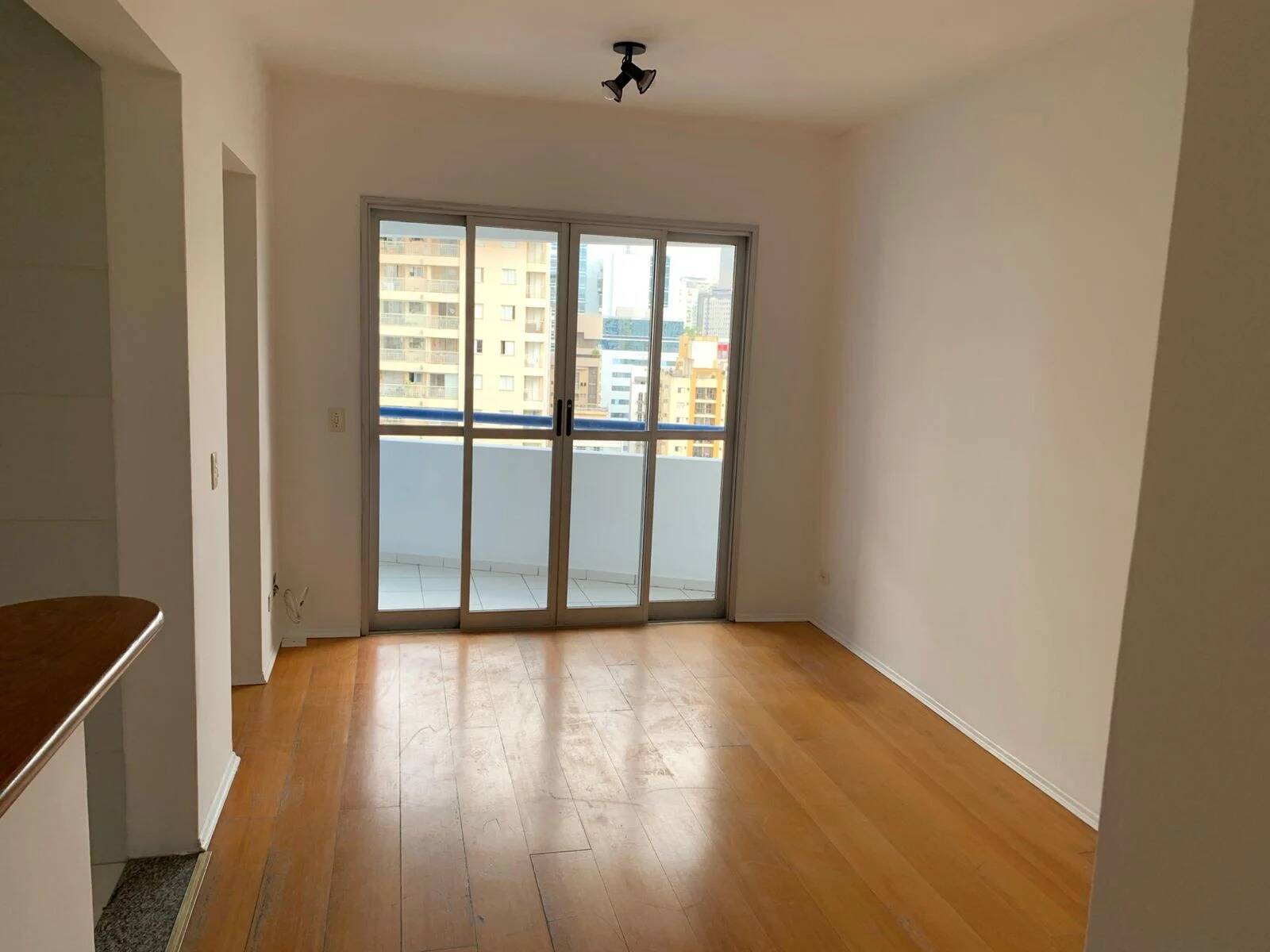 Apartamento com 1 dormitório para locação na Consolaçao - M Baroni Prime