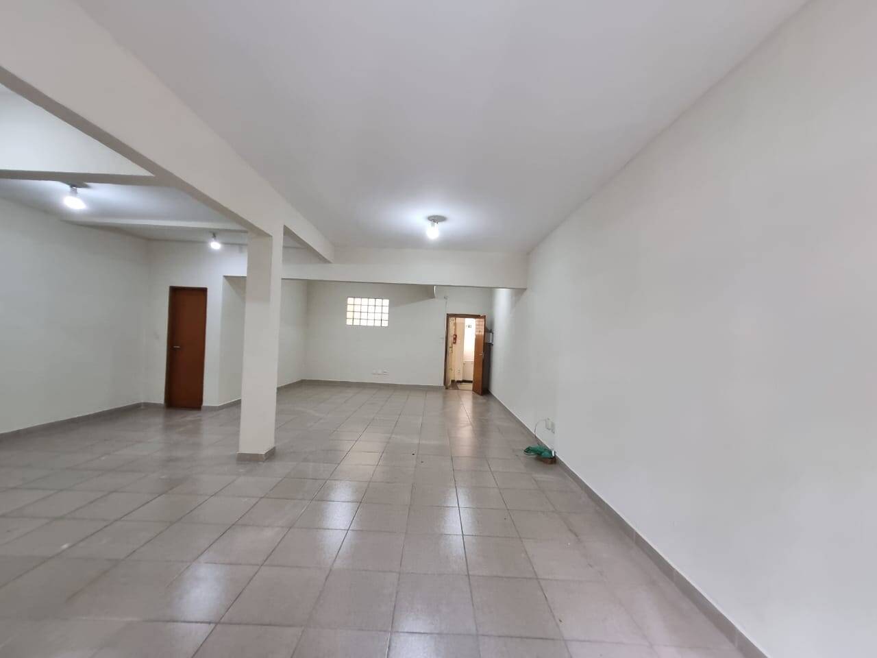 Sala comercial para alugar, 80m² - Centro,