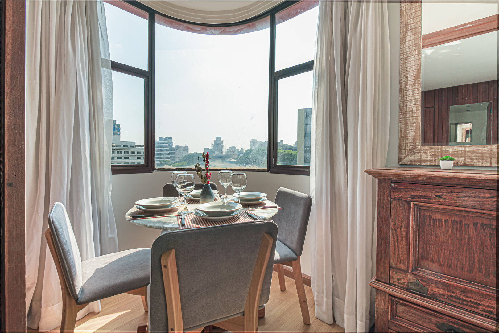  - APARTAMENTO P/ LOCAÇÃO, JD. PAULISTA ,1 Q (1 SUITE ),1 VAGA , MOBILIADO.