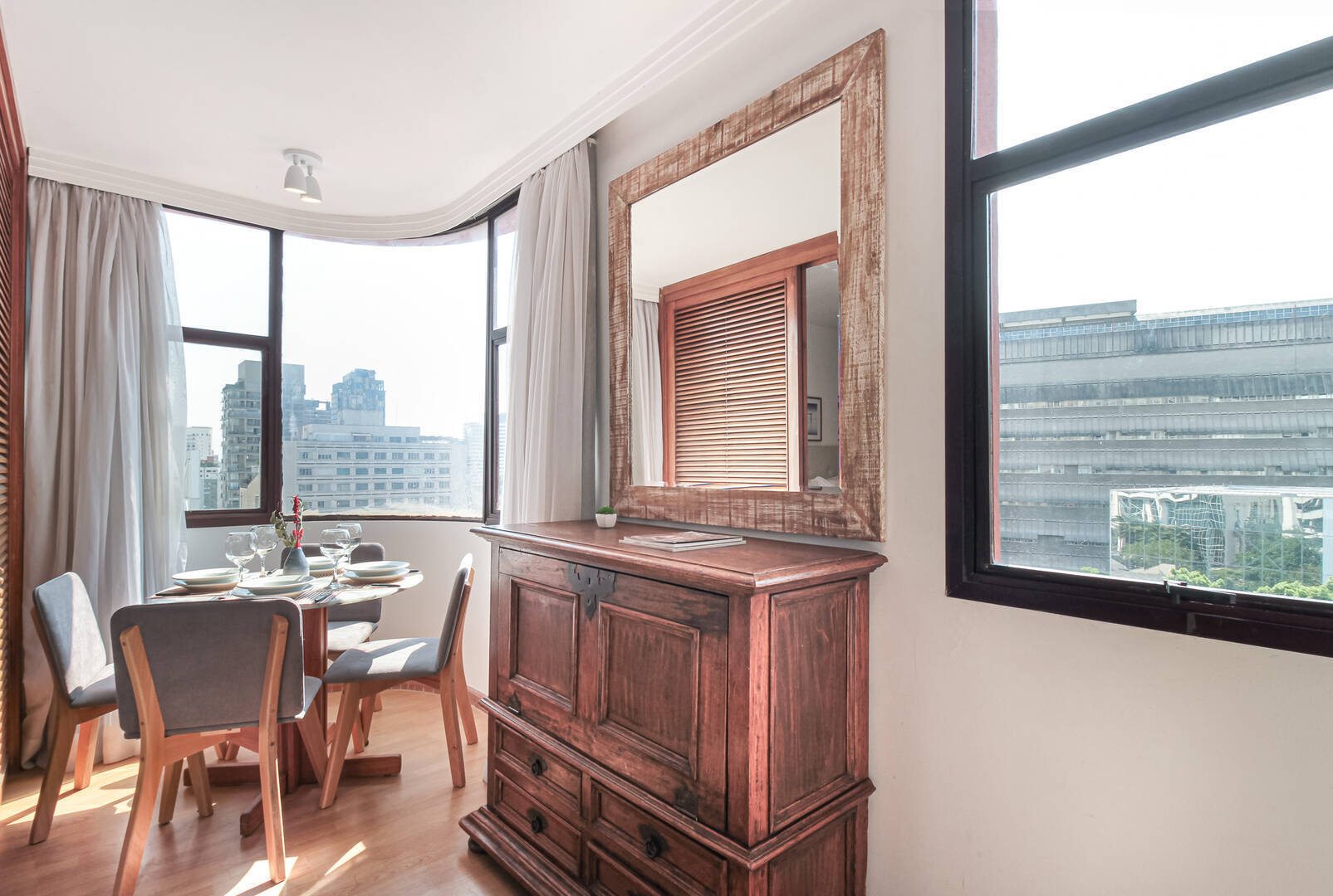  - APARTAMENTO P/ LOCAÇÃO, JD. PAULISTA ,1 Q (1 SUITE ),1 VAGA , MOBILIADO.