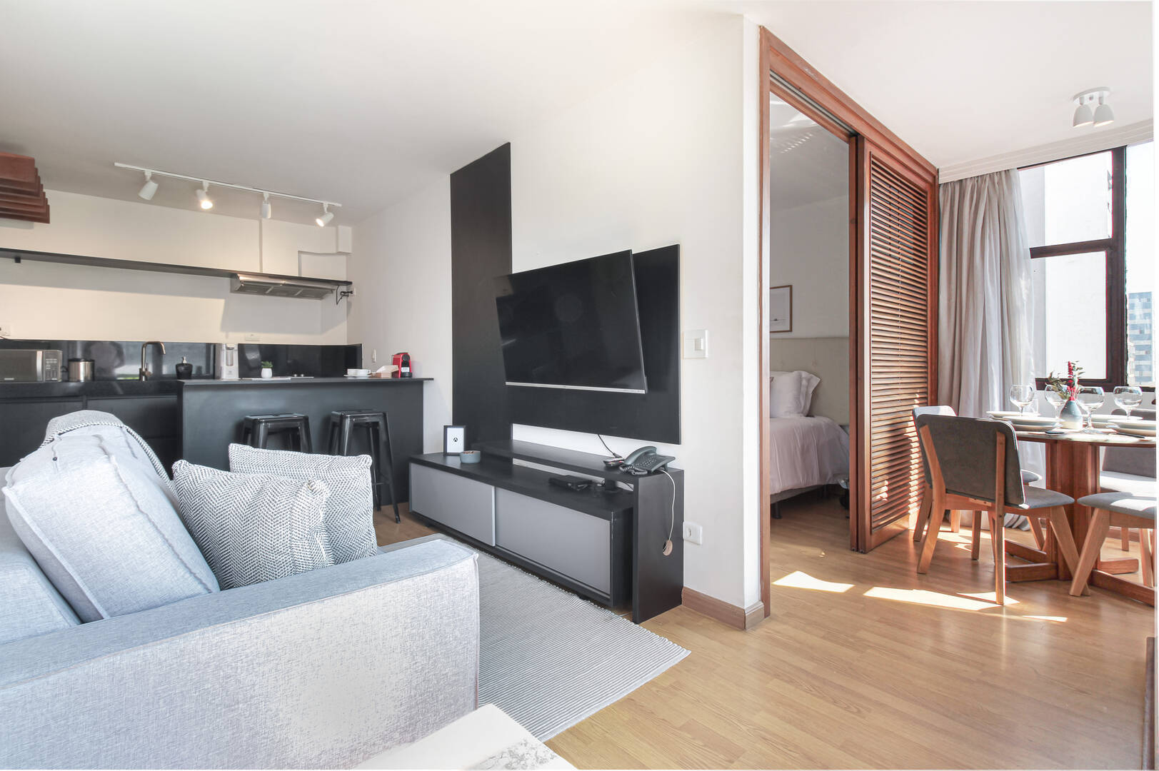 APARTAMENTO P/ LOCAÇÃO, JD. PAULISTA ,1 Q (1 SUITE ),1 VAGA , MOBILIADO. - M Baroni Prime