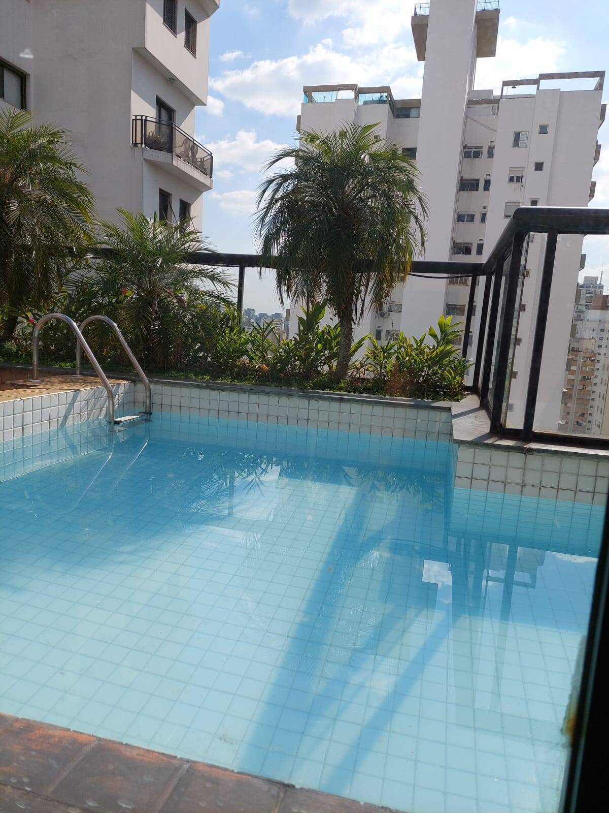  - Ótimo Apartamento na Alameda Campinas 2 dormitórios 1 suíte com 2 vagas