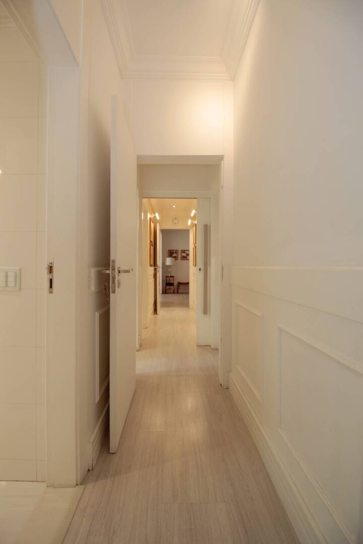  - Apartamento na rua Haddock Lobo esquina da Oscar Freire com 3 dormitórios