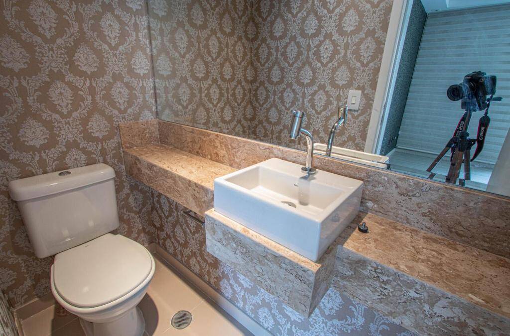  - Apartamento P/ venda com 142m², 3 suítes, 2 vagas, lavabo sala