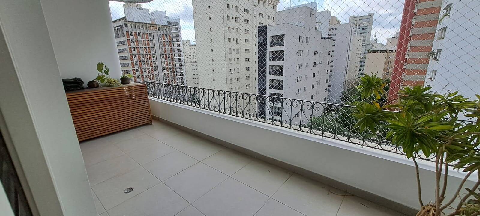  - APARTAMENTO  P/ LOCAÇÃO , JARDIM PAULISTA ,3 DORMS(1 SUITE) ,2 VAGAS, 240M2