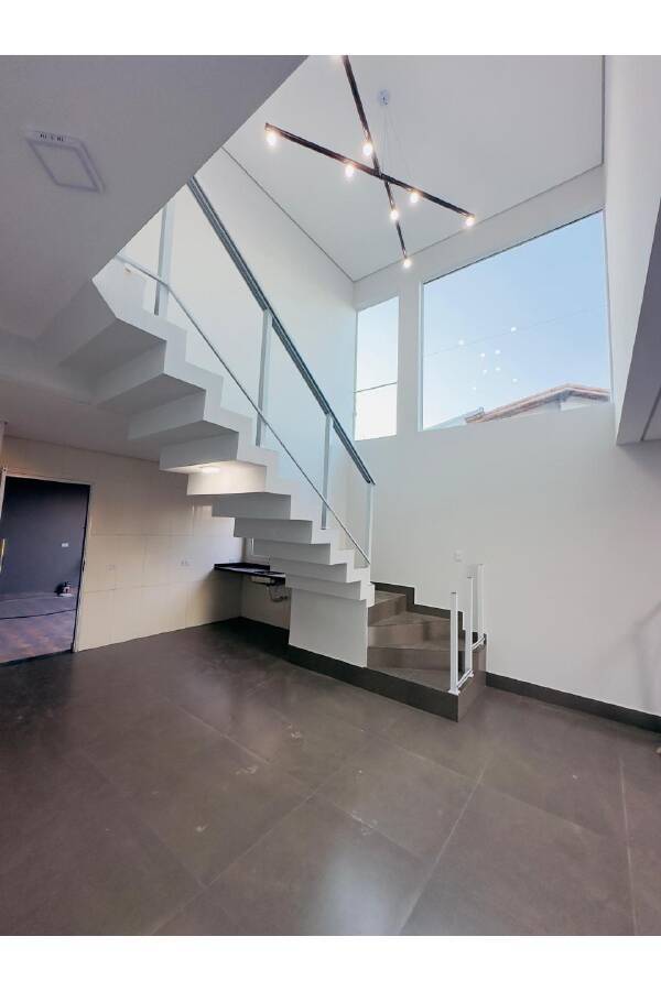 Casa à venda com 5 quartos, 195m² - Parque Ribeiro de Lima,