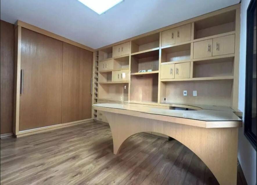 Apartamento à venda com 3 quartos, 213m² - Vila Mariana,