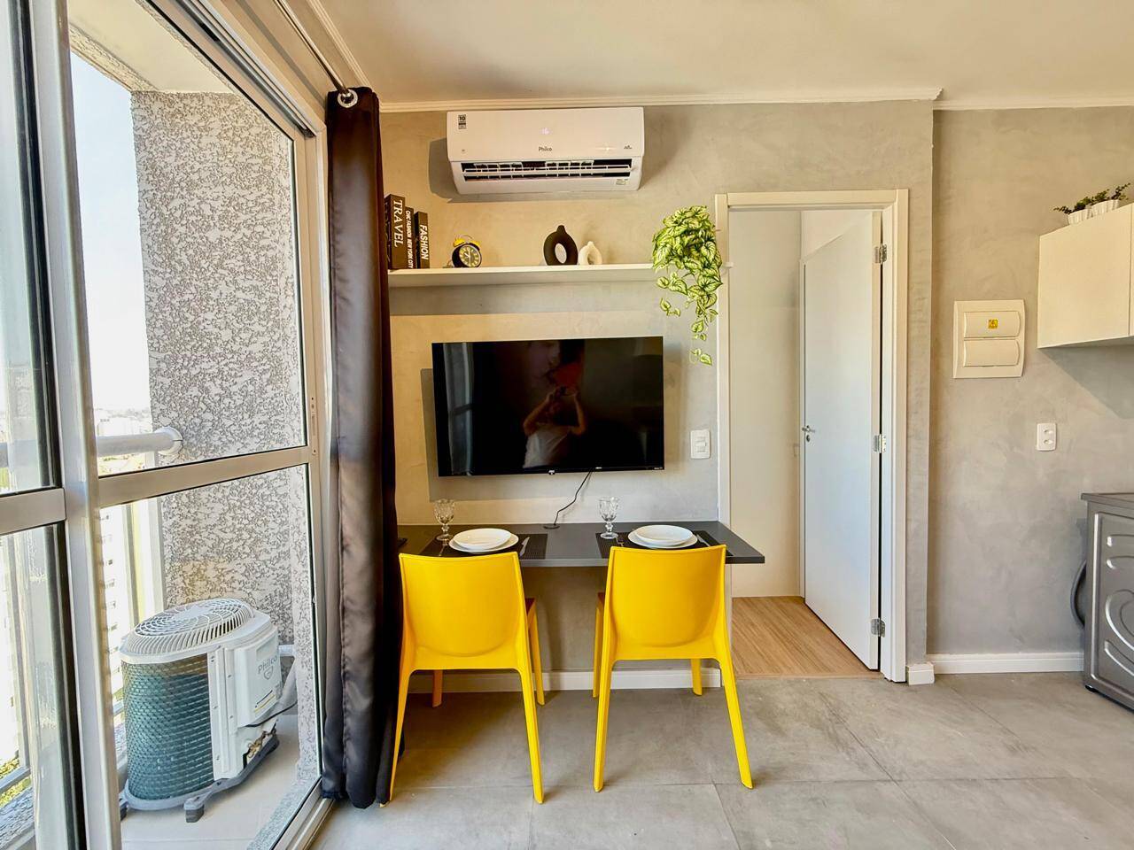  - Maravilhoso Studio no 1610 andar  frente piscina, último andar e face norte