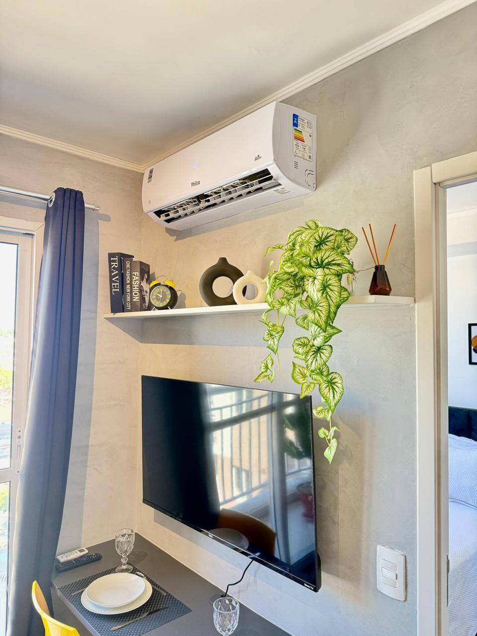  - Maravilhoso Studio no 1610 andar  frente piscina, último andar e face norte