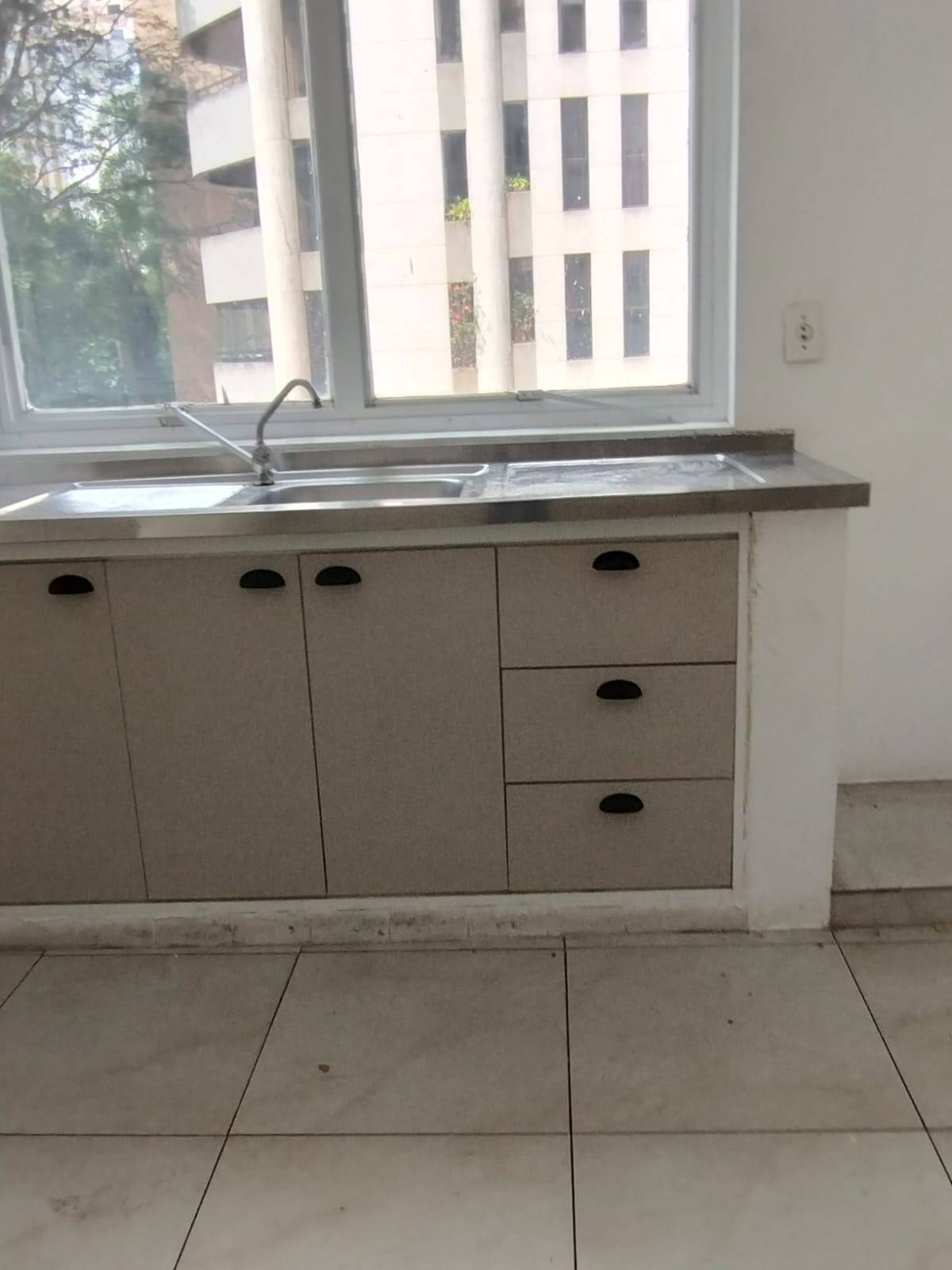  - Apartamento para locação 03 dormitórios, 01 Suíte, 01 vaga, 157² - Paraíso