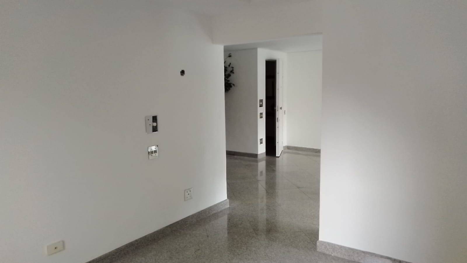  - Apartamento para venda, frente do Ginásio do Ibirapuera, 145 m²