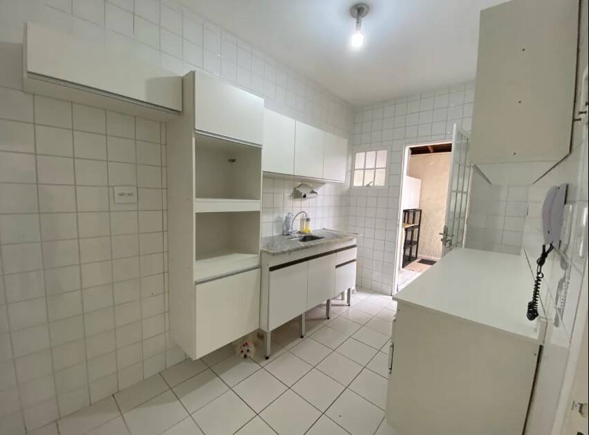  - Sobrado em condomínio à venda em Cotia.